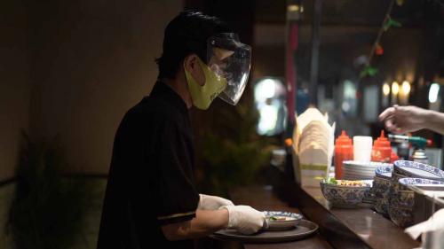 Strategi Survival Po Noodle Bar Melawan Pandemi